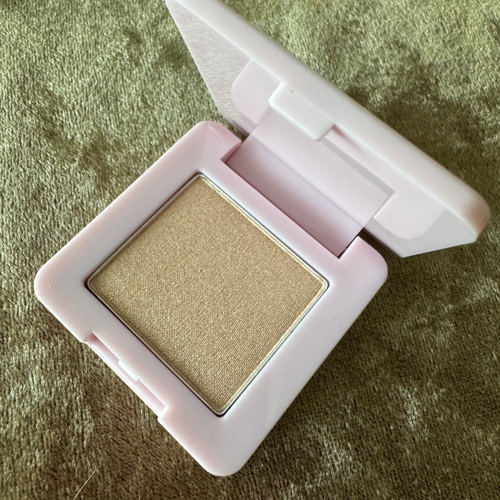 Half Caked Liv On Sunday Highlighter Golden Shimmer